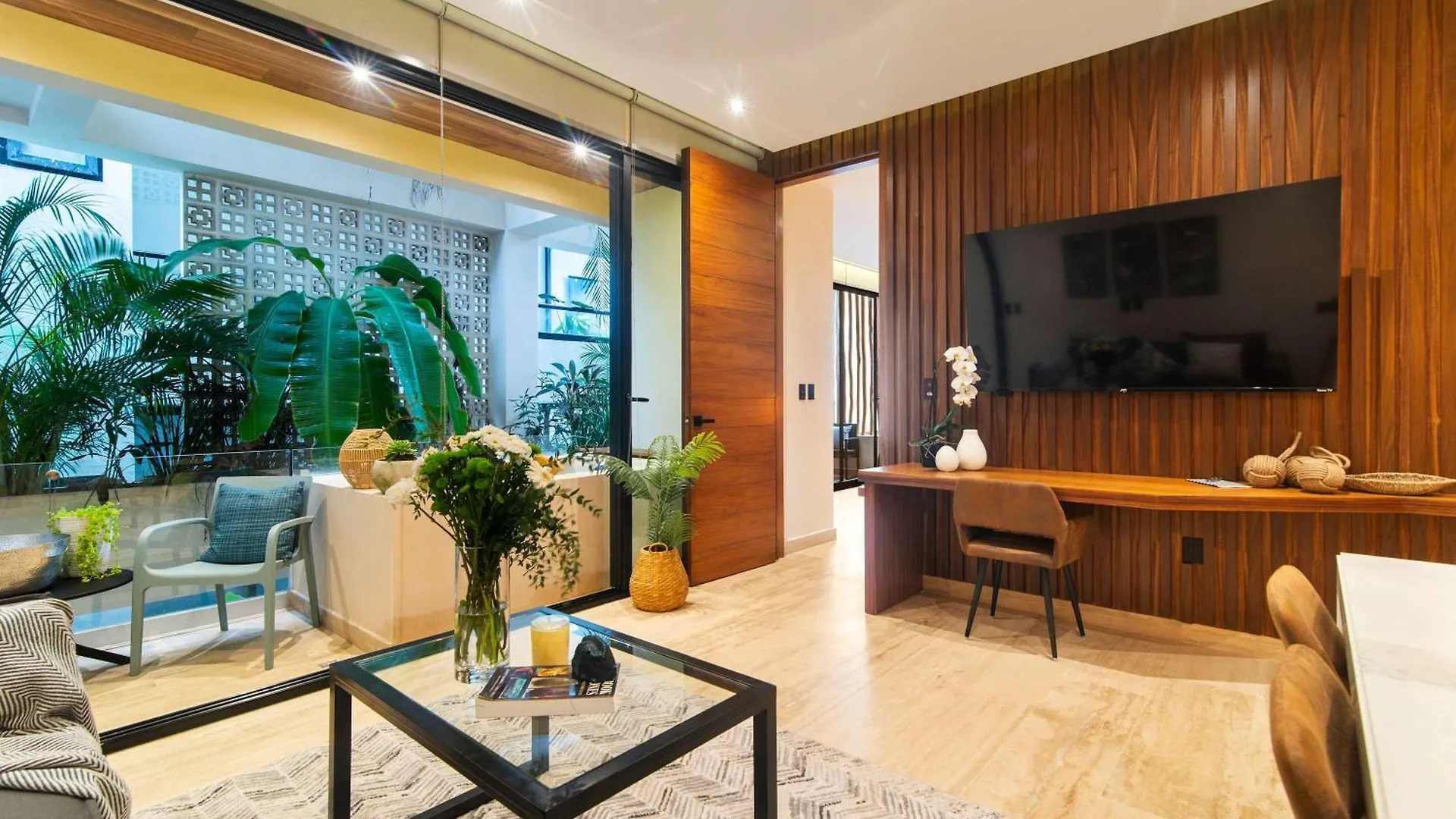 Stunning 2Br With Plunge Pool - Rooftop Sea Views Playa del Carmen